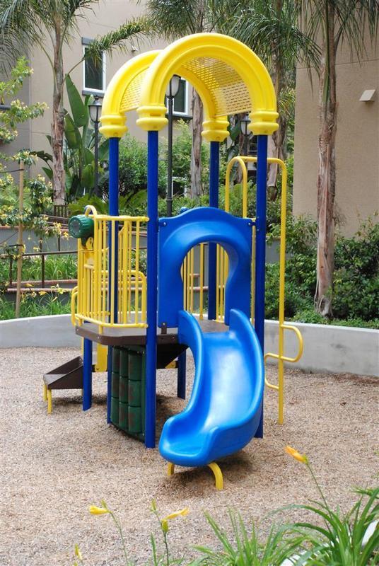 Playa Del Oro Apartments - Los Angeles — Photos 3